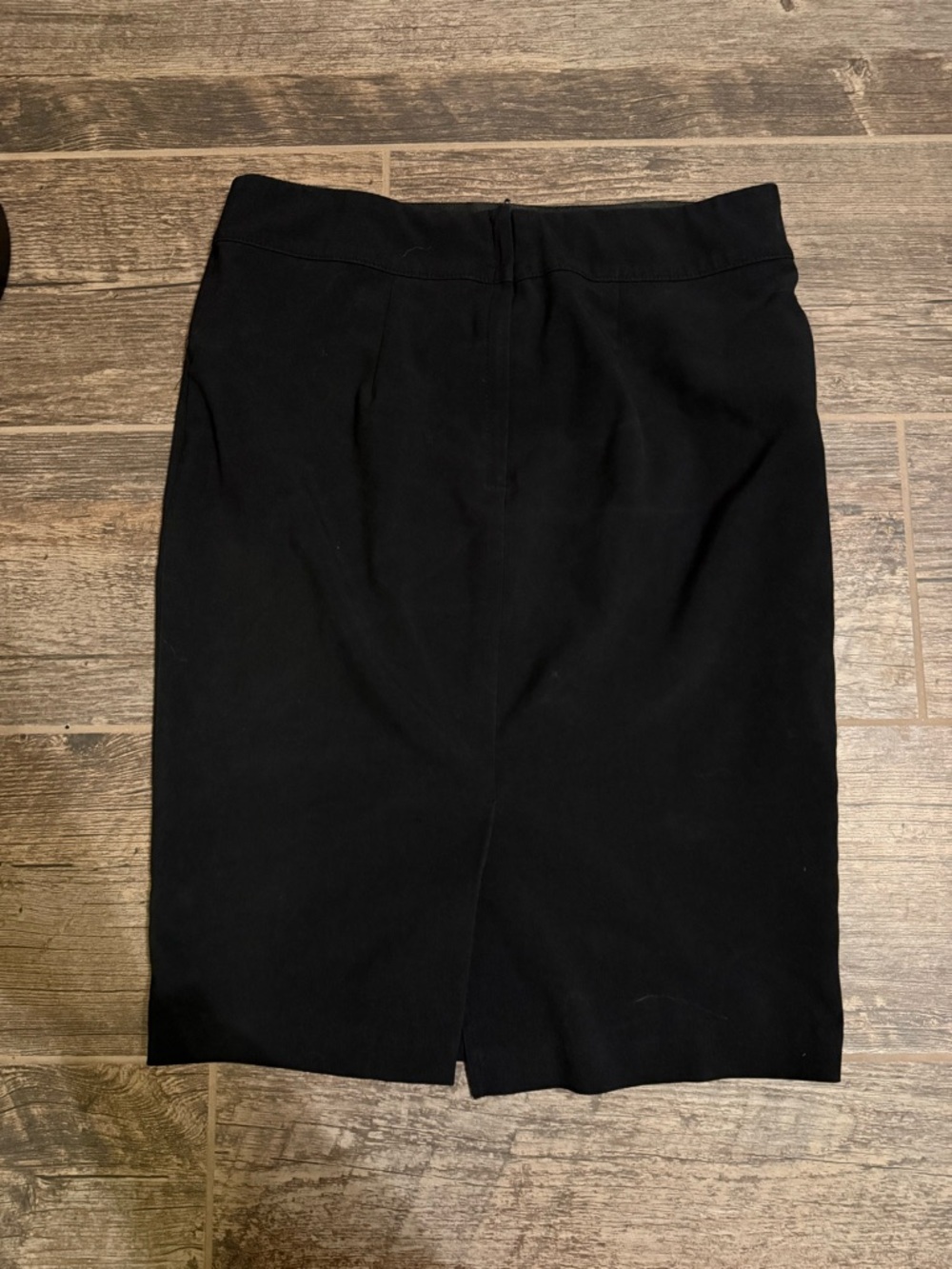 Essential Black Pencil Skirt - Sleek Professional Fit - Picture 3 of 3